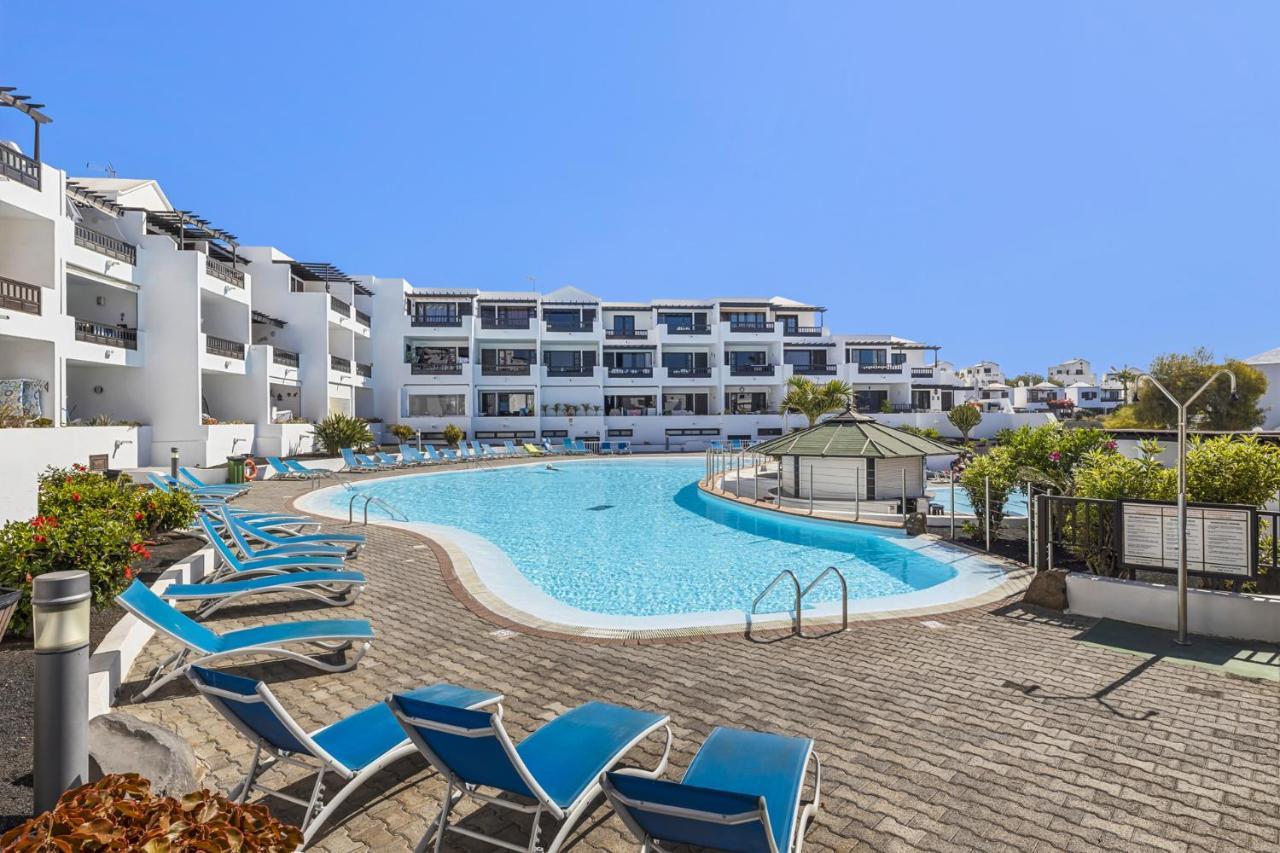 Casahost Bastian Boutique I Seaview Appartamento Costa Teguise